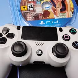 Ps4 Contoller And GTA V FIVE