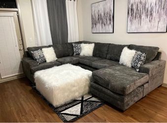 Gray Fabric Sectional Sofa with Chaise