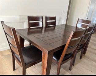 Table and 6 chairs