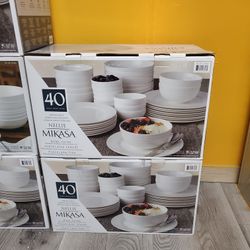 Nellie Mikasa 40 Pieces