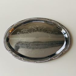 Antique metal tray. Edible Arrangements. 15” x 10.5". New. Never used. Great bargain.