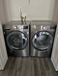 LG  Washer and Dryer Set