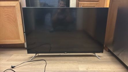 40 inch TCL ROKU flat screen television $40
