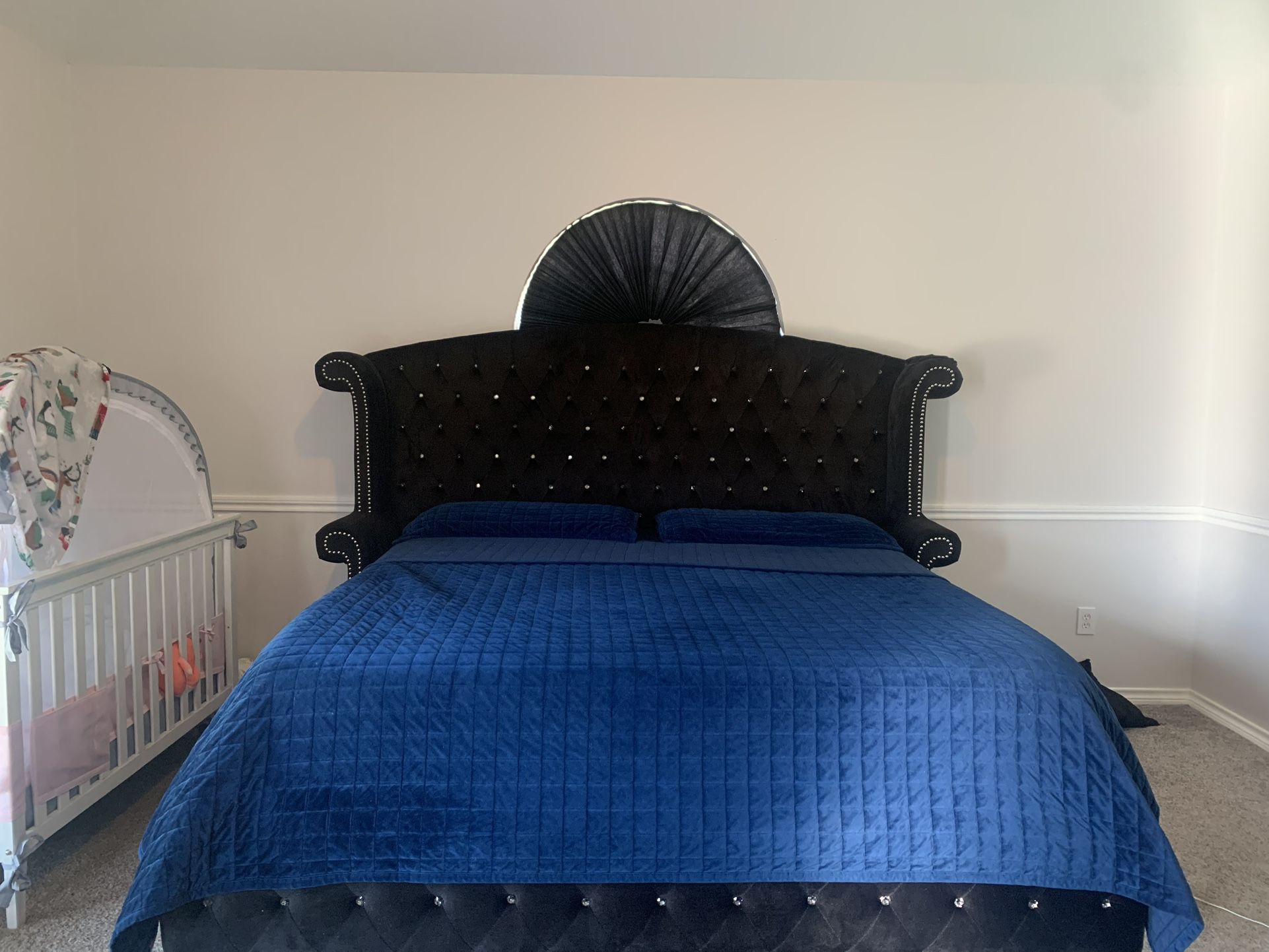 Luxurious Black King Bed Frame 