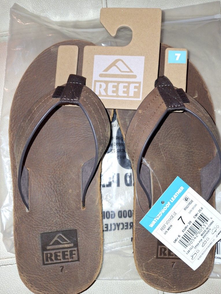 Reef Men's Cushion Bonzer Flip Flops Size 7-TAN-NWT!