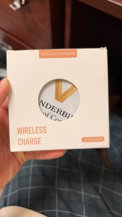 Qi Standard Wireless Charging Pad(Vanderbilt University Version)