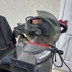 Craftsman 12-in compound miter saw