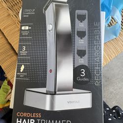 Rechargeable hair trimmer