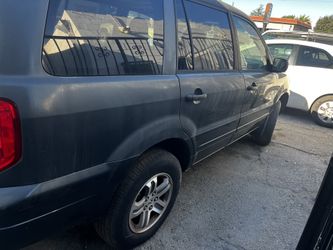 Right Front & Right Rear Doors For 2005 Pilot(2003-05)