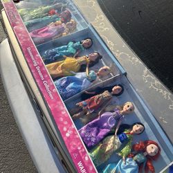 Disney Princess Playhouse And Dolls 