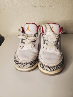 Air Jordan Retro 3 Size 2.5 Youth
