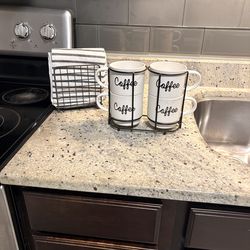 White Coffee Mugs Set of 4 w/ Metal Rack