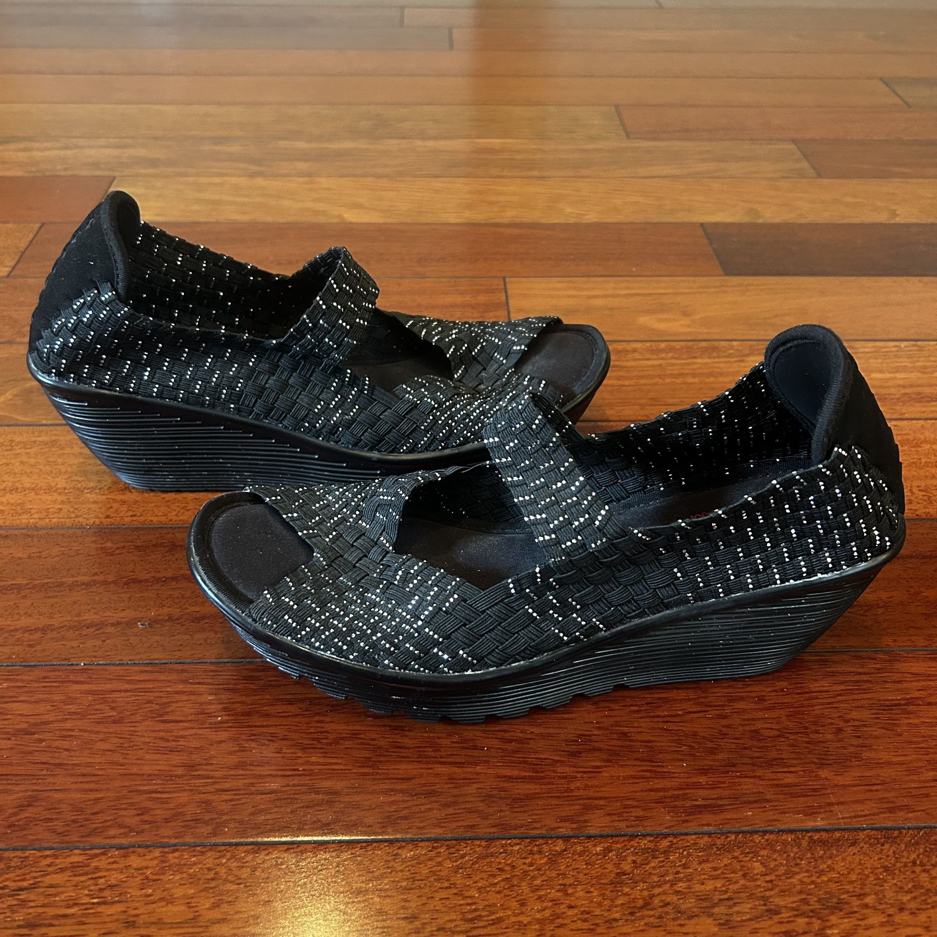 Skechers Memory Foam Women’s Wedge Sandals Black Sparkle Size 9
