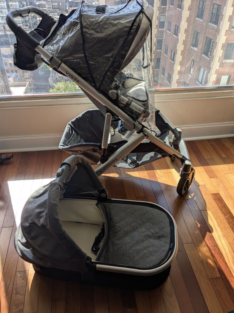 UPPAbaby Vista Stroller In gray