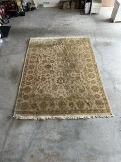 HOME GOODS RUG