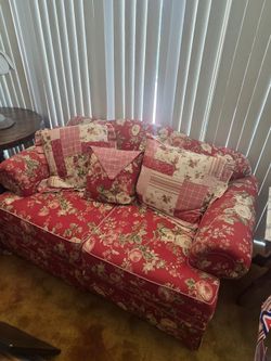 Love seat floral pattern
