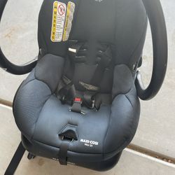 Maxi Cosi Car Seat/Stroller 