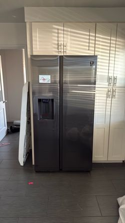 SAMSUNG FRIDGE