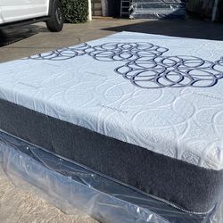 Cal King Bamboo Hybrid Cool Gel Memory Foam Mattress!!