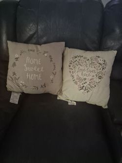 Set of 2 Decorative Throw Pillows