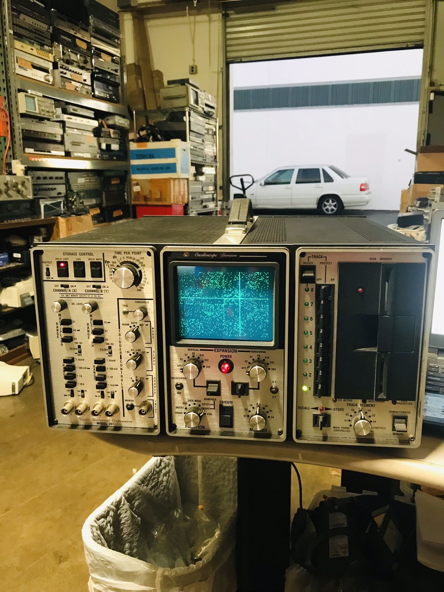 Nicolet Digital Oscilloscope Model 2090-III Excellent Condition