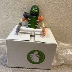 Comic  Con Exclusive Pickle Rick Toilet Paper Holder