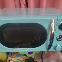 Microwave Turquoise Color Like New