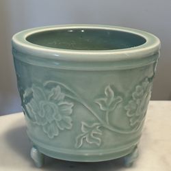 6.5” ceramic pots 