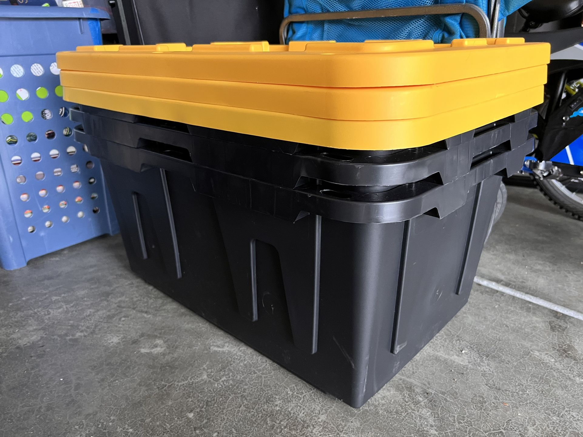 27gallon Bins Containers Storage Heavy Duty/ Light Weight