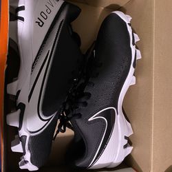 Nike Cleats 9.5 Size 