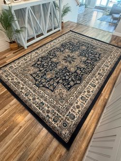 8 x 10 Vintage Floral Rug