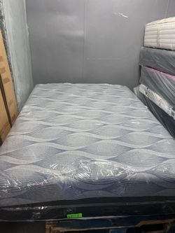 mattresses and boxsprings