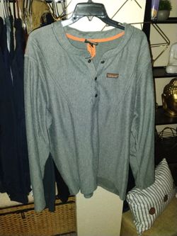 Mens XL Patagonia Long Sleeve. 