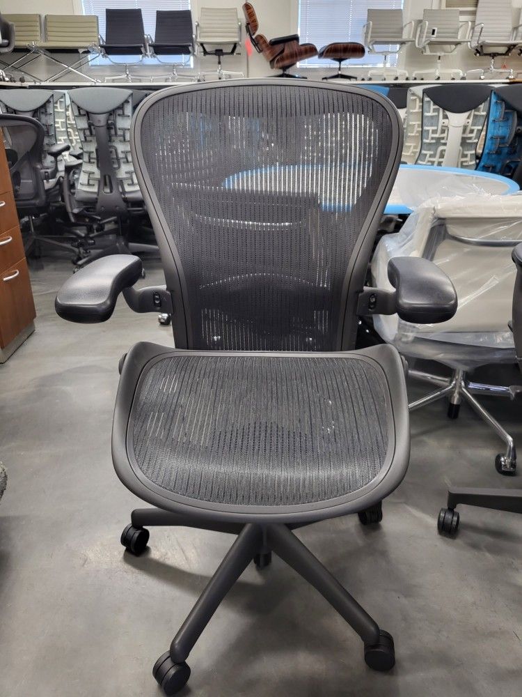 Like New Herman Miller Classic Aeron Size B Chair,All Products : American Fashion Style Bags On Sale
