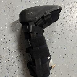 DJO Boot (right, Small)