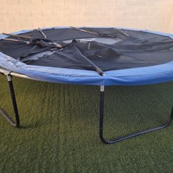 Trampoline 