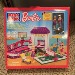 NEW - Mega Bloks Barbie Build ‘n Play Outdoor Party Set