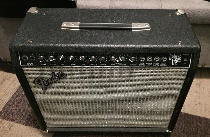 Fender DELUXE 112 Plus