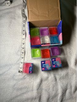 Small squeeze cube