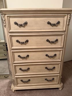 Dresser