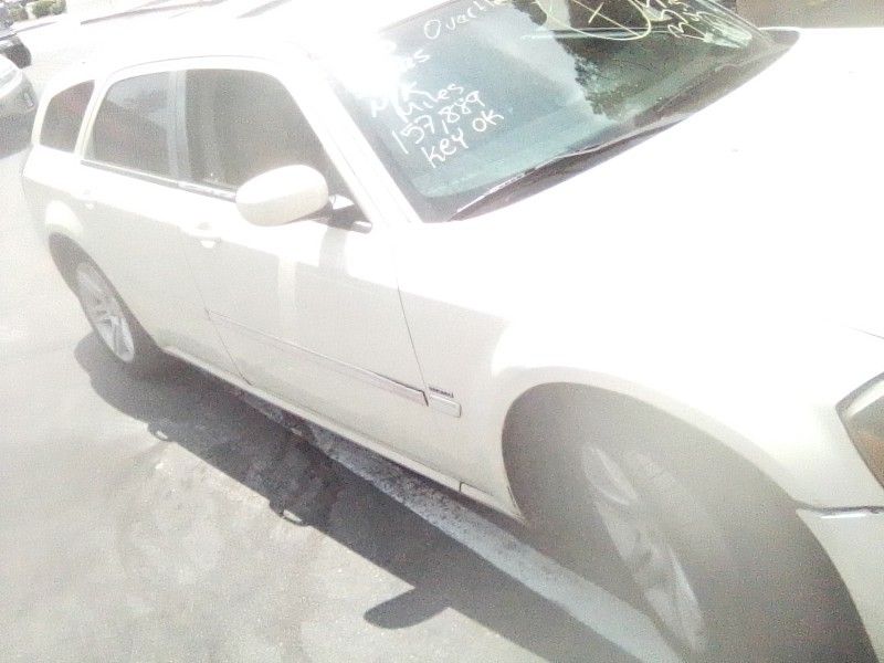 2005 Dodge Magnum/1988 RV
