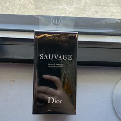 Dior Sauvage Perfume 