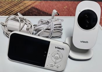 Vtech VM819 video baby monitor system