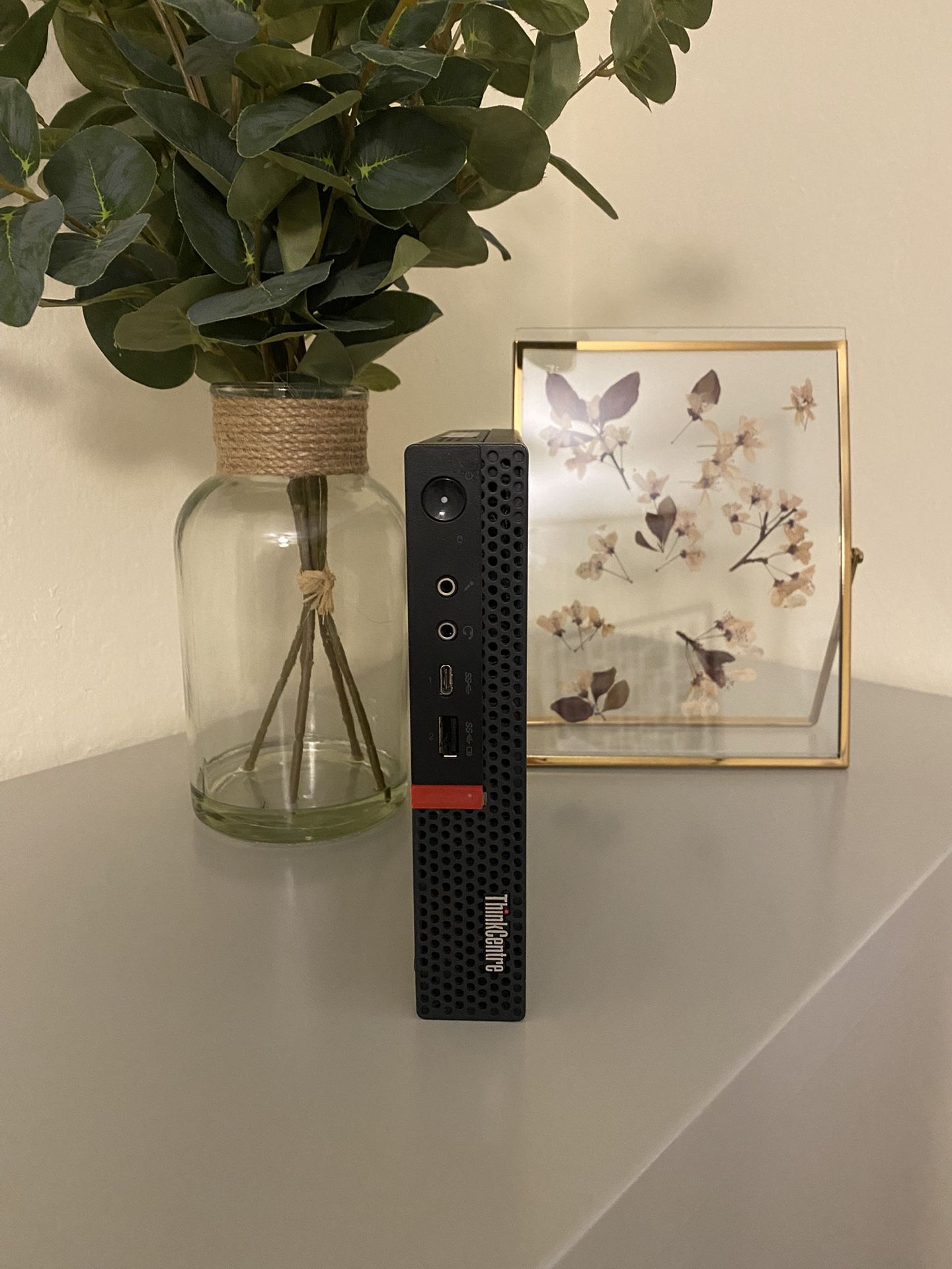 Lenovo ThinkCentre 8th Gen with 6 Cores and Supports 3 Monitors