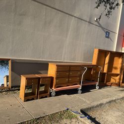 Solid Wood Bedroom Set Dresser Nightstands Mirror Shelves