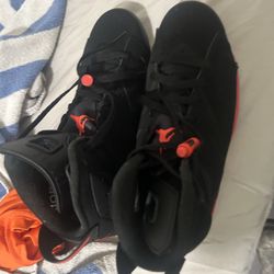 Jordan’s size 11 100$