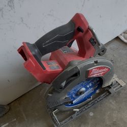 Milwaukee Circular Saw