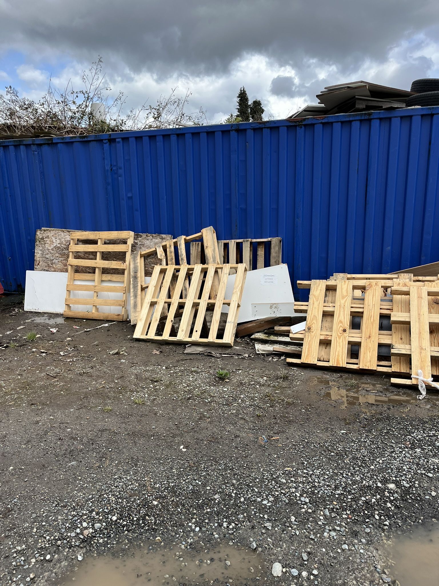 Free Pallets