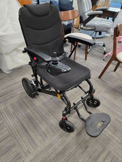 Electric Power Wheelchair with Joystick Controller. two batteries.