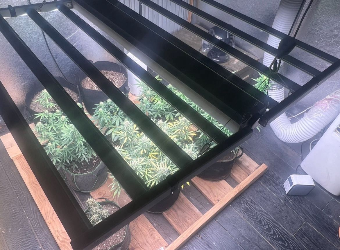 Medic Grow NEO-780 Smart Aura Control System Grow Light